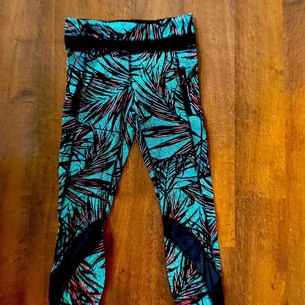 Lululemon inspire crop palm lace